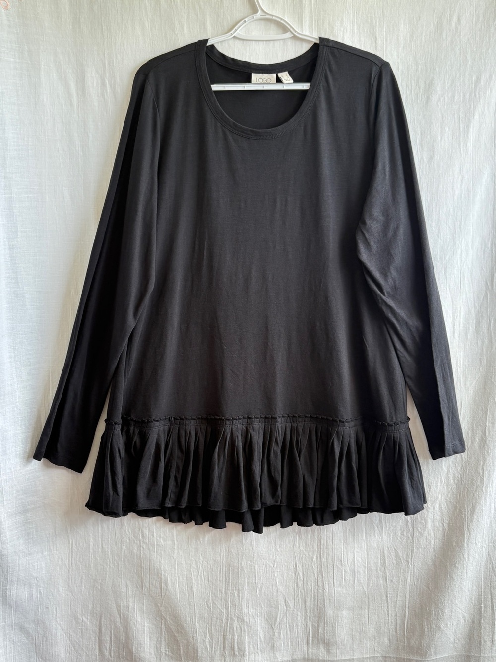 LOGO by Lori Goldstein Black Ruffle-Hem Long Sleeve Tunic